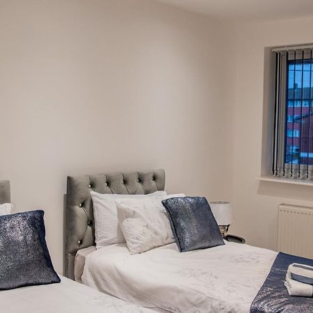 Bv Comfy Spacious 3 Bedroom House At Tatton Street Manchester Exterior foto